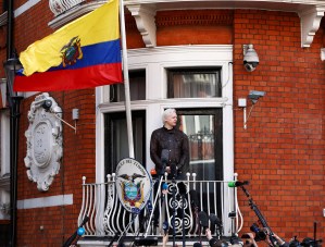 Presidente de Ecuador dice que hubo conversaciones con Reino Unido sobre caso Julian Assange