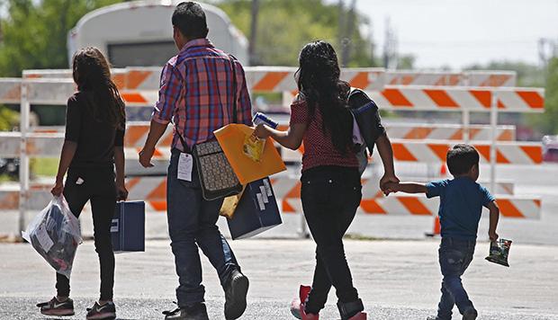 Casi una veintena de niños brasileños son reunidos con sus padres en EEUU