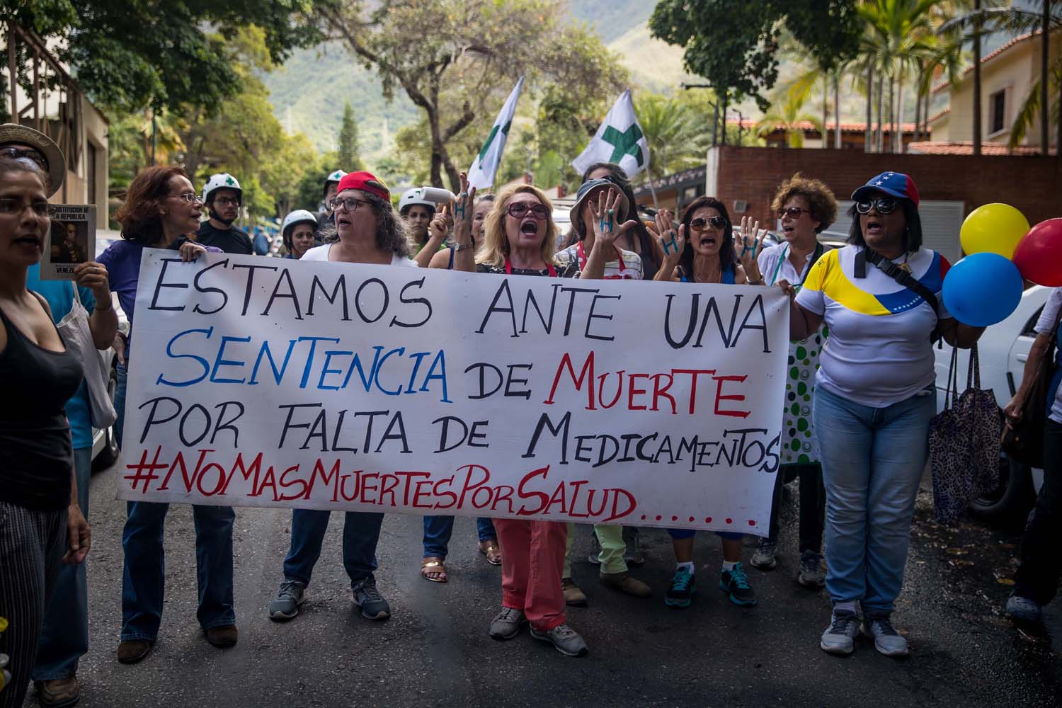 “No estoy enfermo porque quiero”: Venezolanos con enfermedades crónicas piden medicamentos