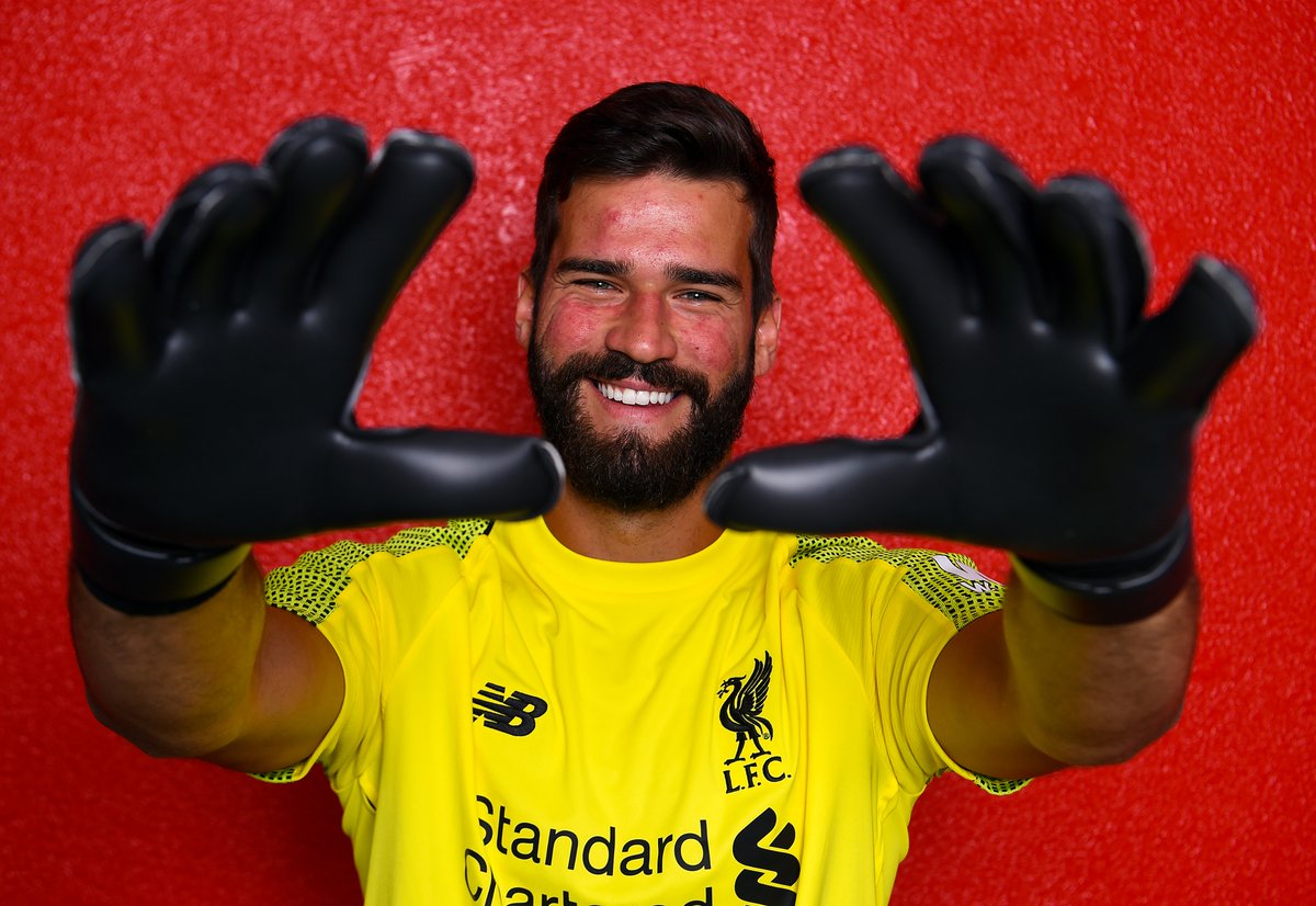 Liverpool anunció el fichaje de Alisson por las próximas seis temporadas