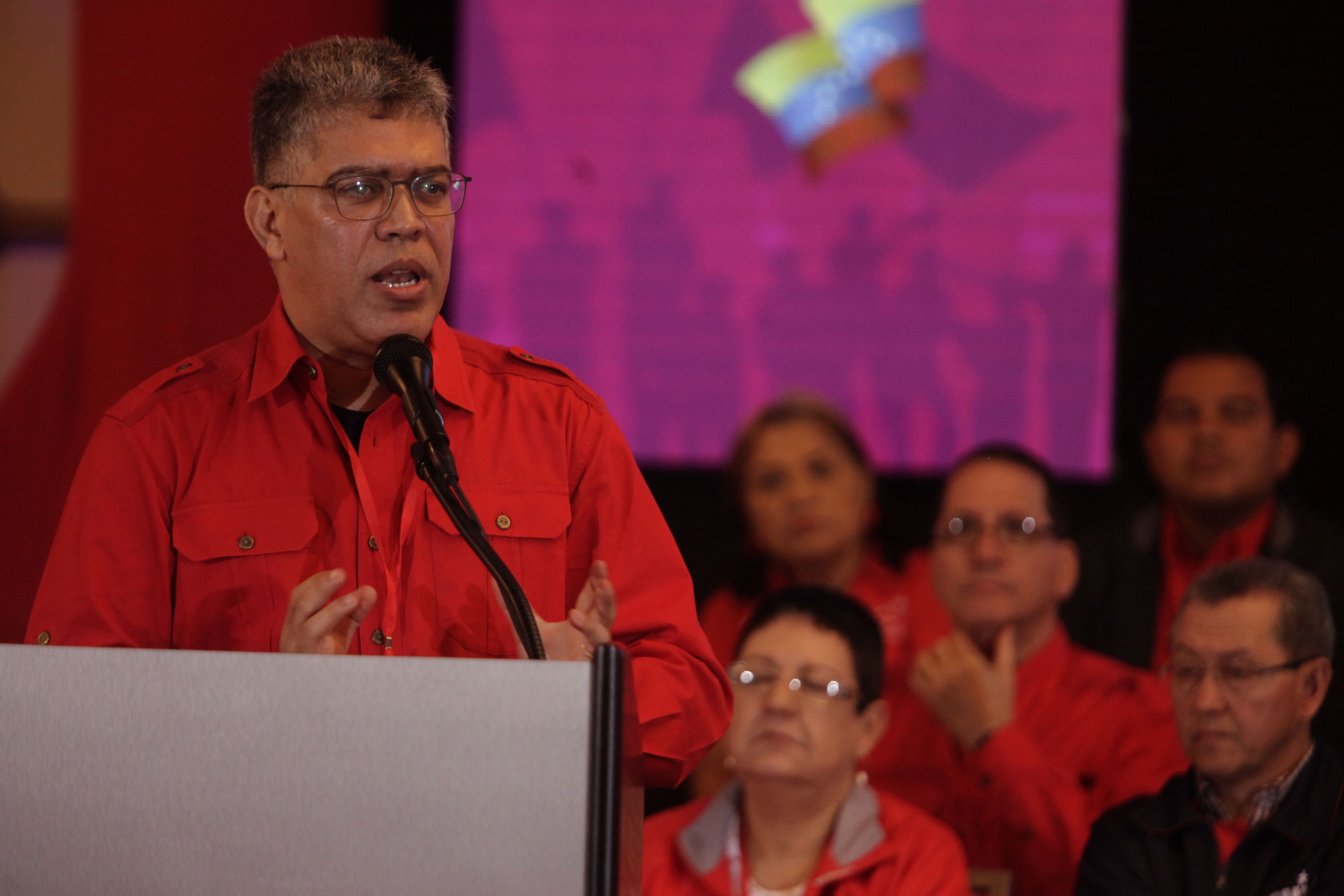 Psuv debate régimen cambiario y precio de la gasolina