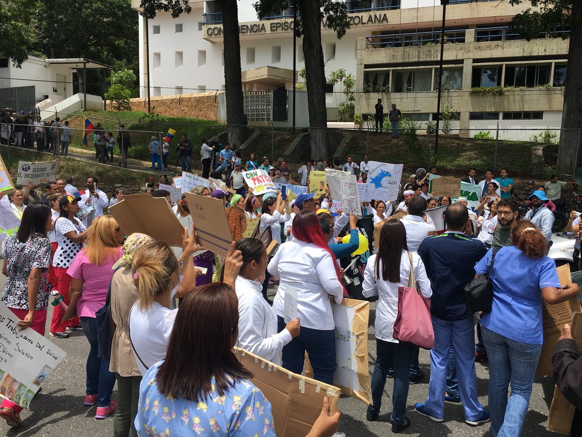 Trabajadores del sector salud fueron recibidos en la Conferencia Episcopal #25Jul (fotos y video)