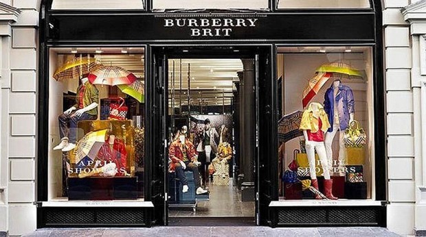 Burberry quemó productos valorados en 32 millones de euros