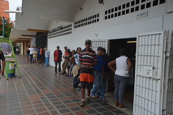 Panaderías en Vargas sin harina por fallas en distribución de los molinos