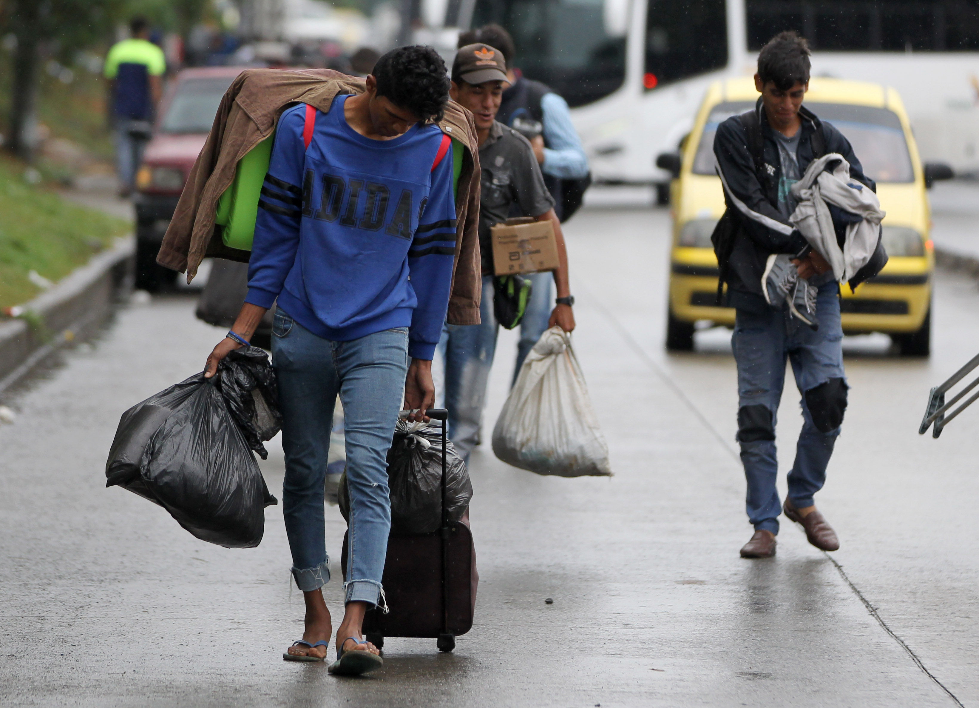 Pasos que deben seguir los venezolanos en Colombia para obtener el permiso de trabajo