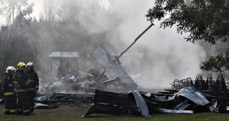Ataque incendiario calcina totalmente una iglesia evangélica en Chile