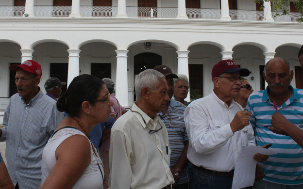 Denuncian que hay exterminio progresivo de los pensionados en Zulia