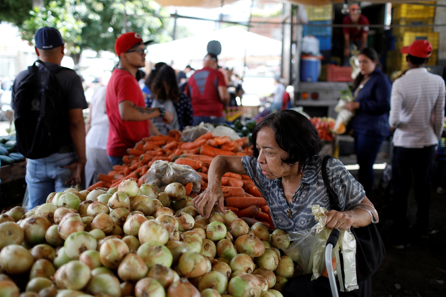 ¿Y para las hallacas? En Vargas las hortalizas ya no se venden por kilos