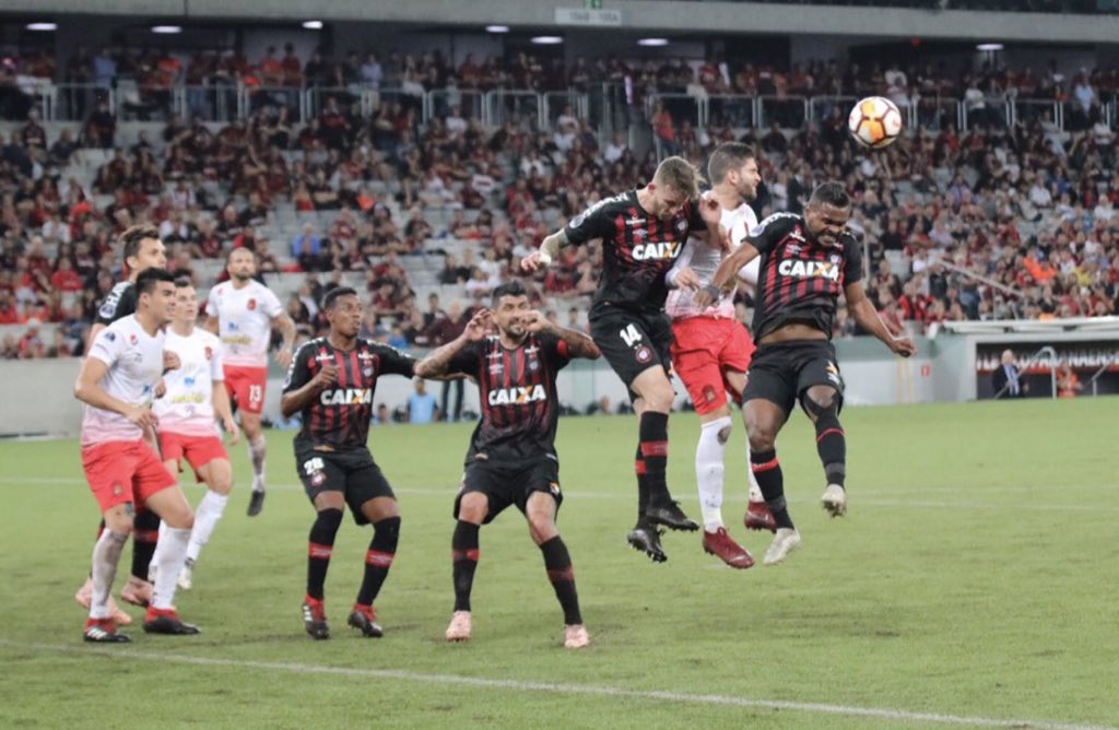 Paranaense elimina al Caracas FC y enfrentará a Bahía o Botafogo en Copa Sudamericana