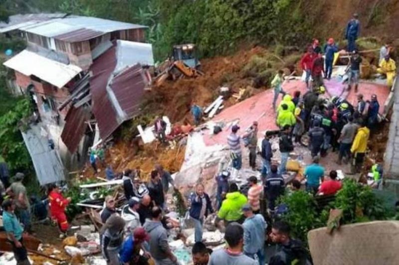 Al menos nueve muertos por deslizamiento de tierra en Santander, Colombia