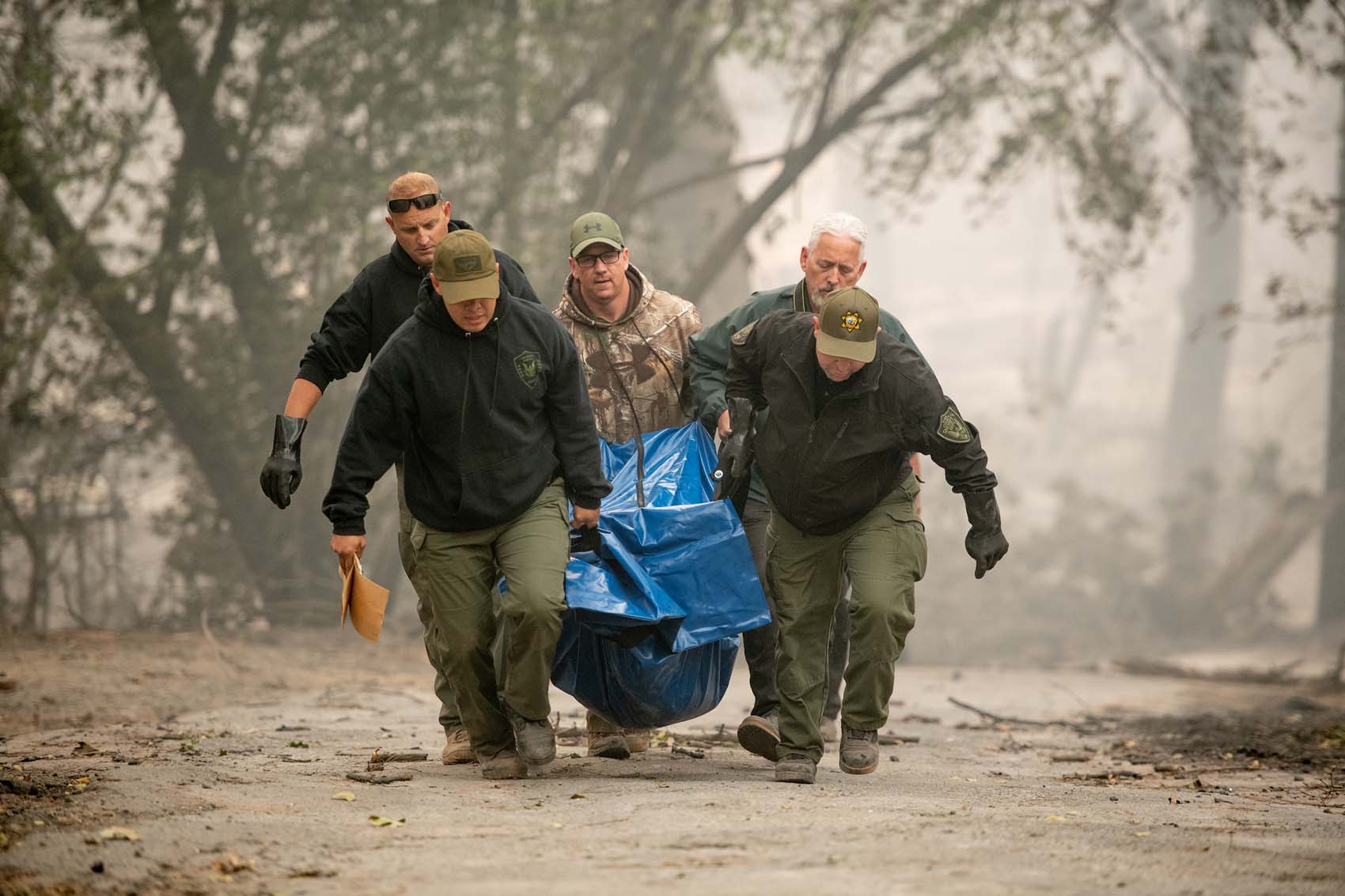 Más de 100 desaparecidos en incendios de California que ya suman 31 muertos