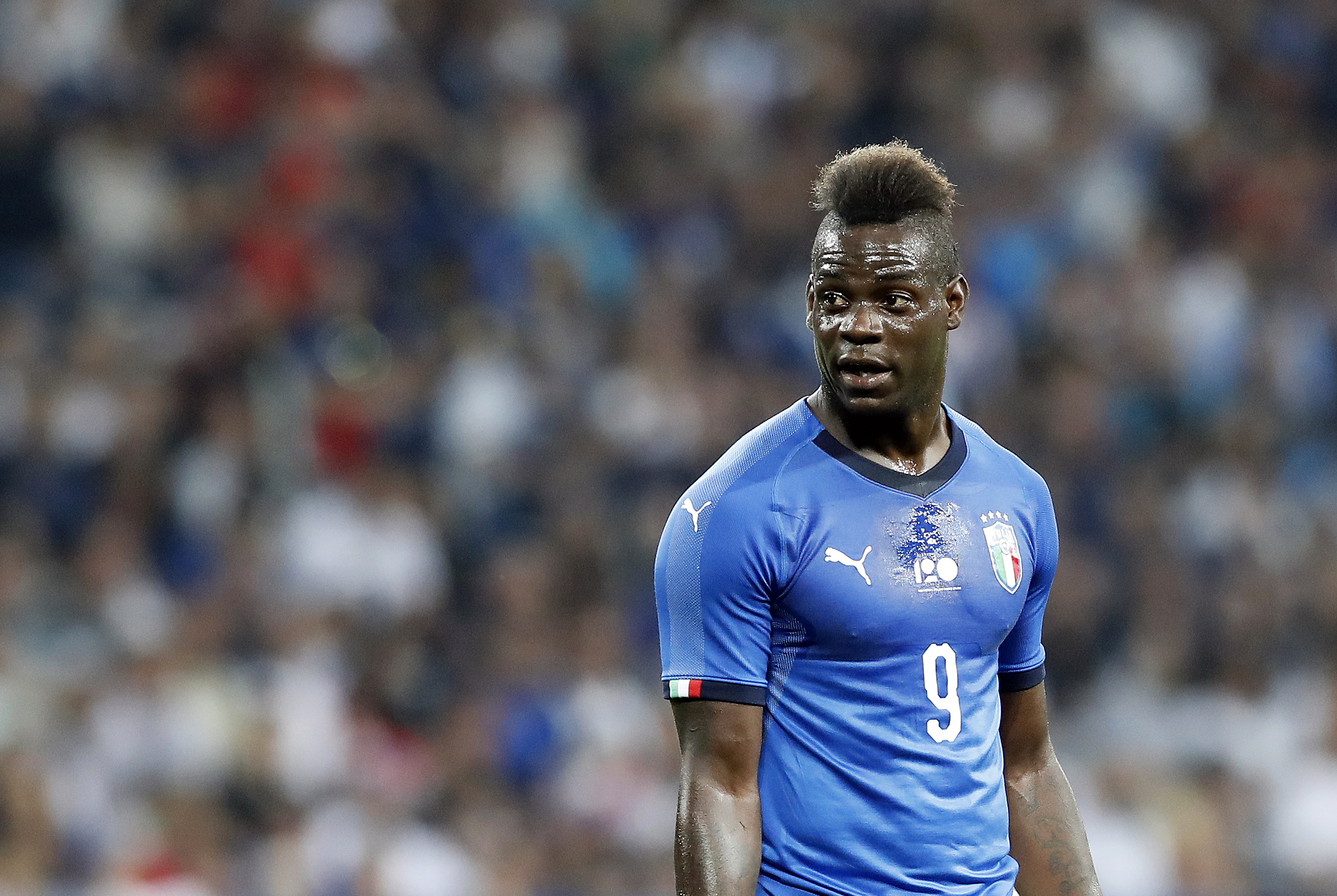 Balotelli denuncia insultos racistas: Ahora basta