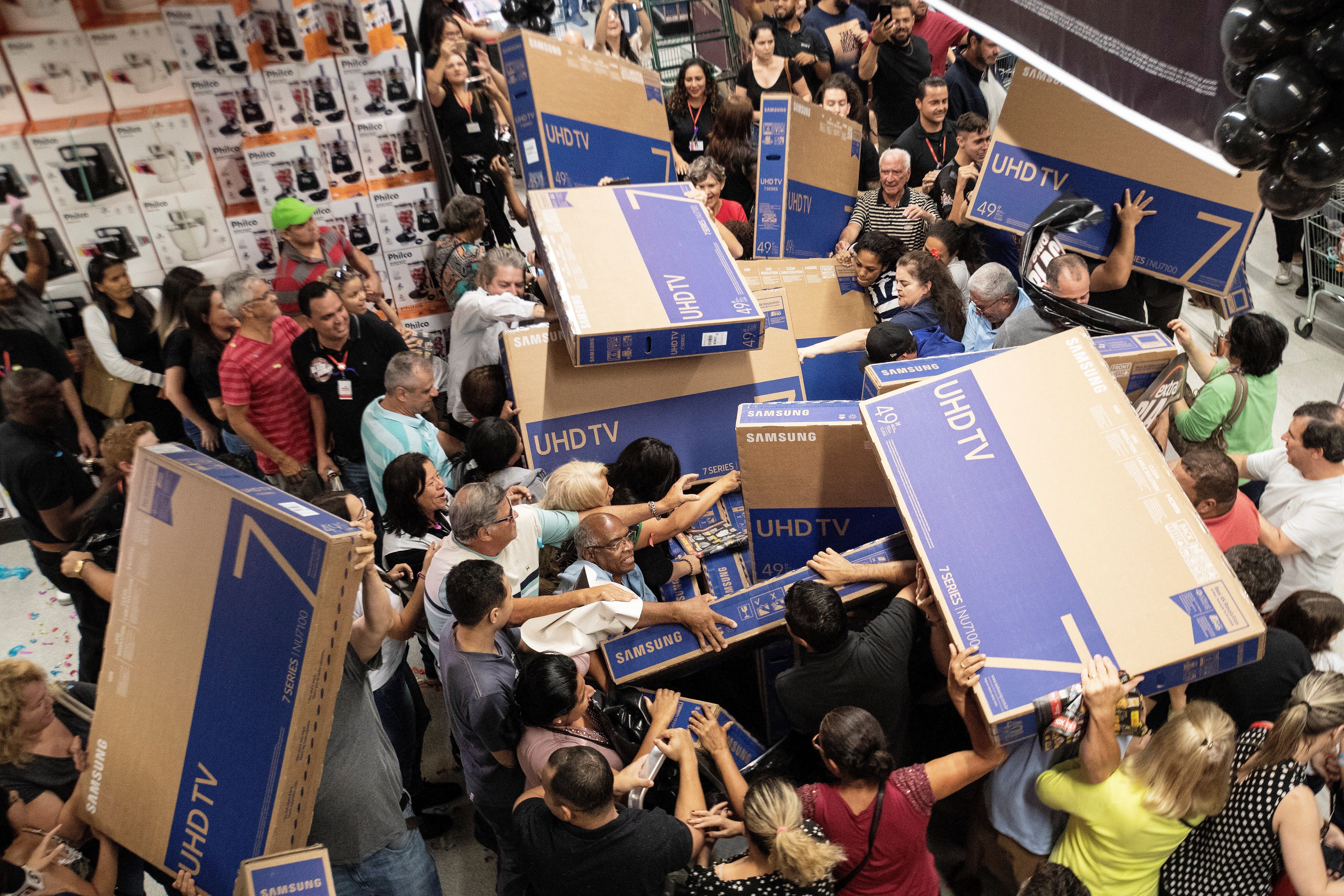 Así se vive el multitudinario Black Friday en EEUU (FOTOS)