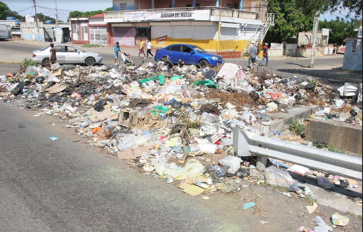 Dirigencia de UNT acompañó protestas por agua y crisis de servicios en San Jacinto y Marcial Hernández