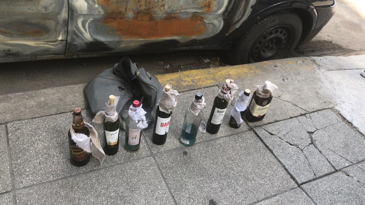 Hallan durante G20 en Buenos Aires un taxi quemado que tenía bombas molotov