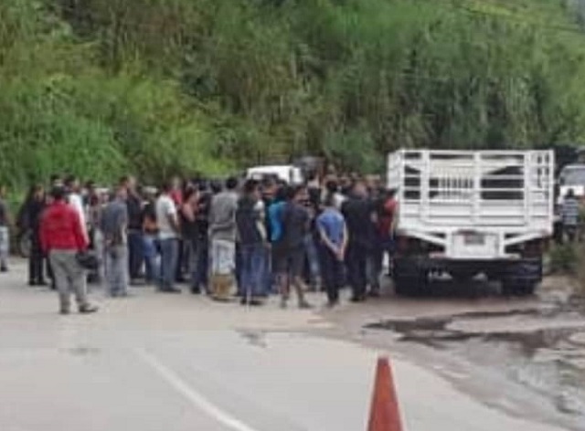 ¡Piden Clap no les dan…! Vecinos de los Altos Mirandinos trancaron la vía por segundo día consecutivo