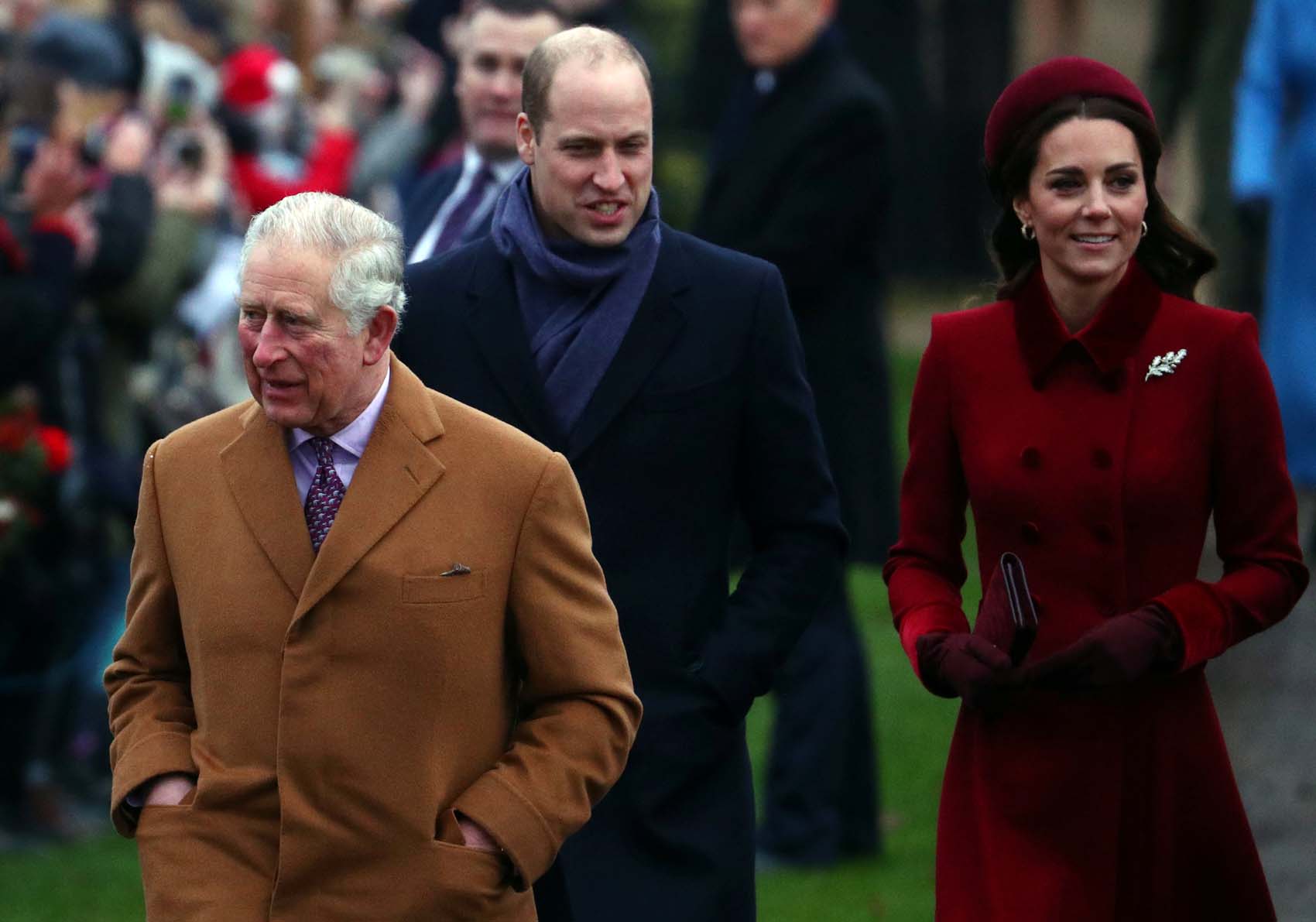 La mitad de los británicos quiere que Guillermo herede el trono de Isabel II