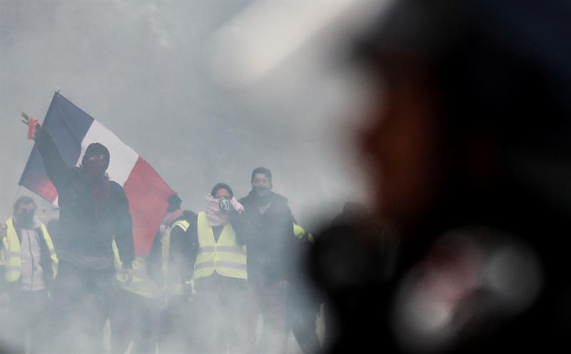 Las protestas, una catástrofe para la economía francesa, dice el Gobierno