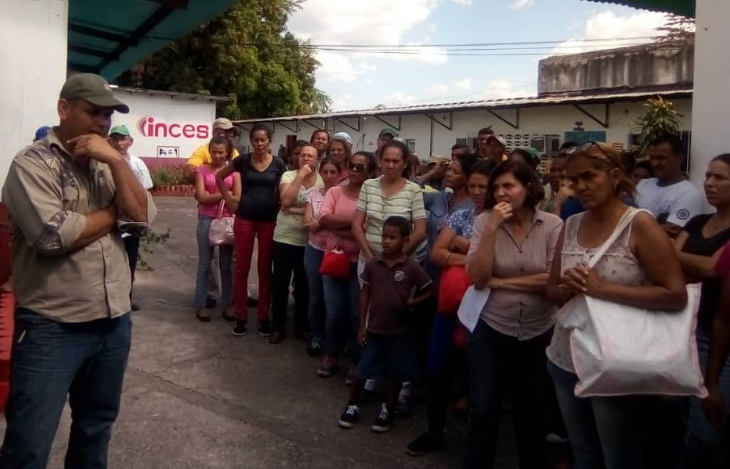 En Cojedes trabajadores públicos protestaron por engaño en venta de carne #18Dic