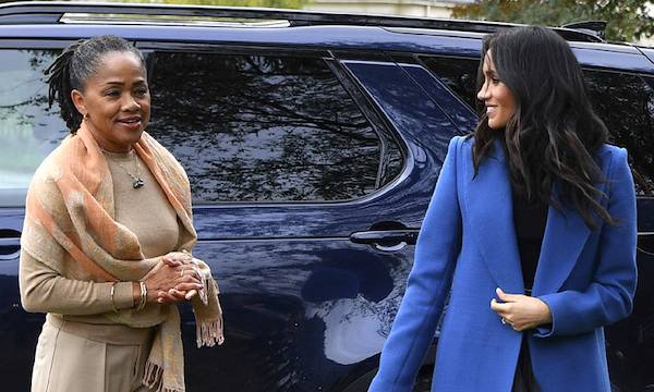 La madre de Meghan no pasará la Navidad con los Windsor