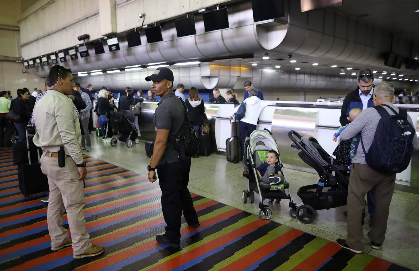 Nueve aerolíneas internacionales continúan operando en el país, asegura Alav