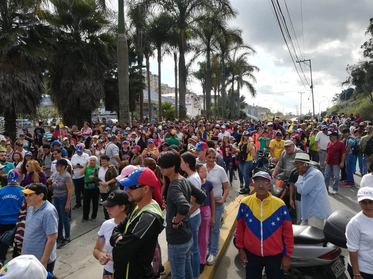 Así estuvo el cabildo abierto en San Antonio de Los Altos este #21Ene (Foto y videos)