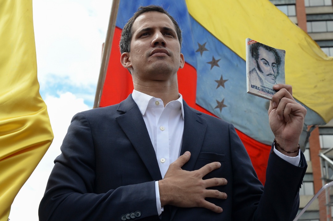 Juan Guaidó se juramenta como presidente encargado de Venezuela (Video) #23Ene