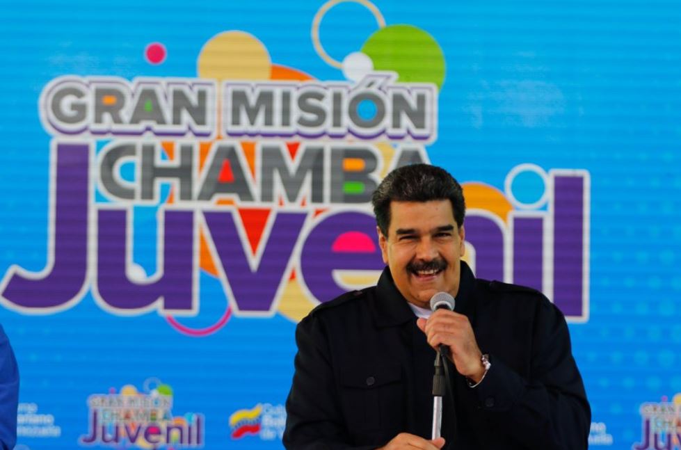 Maduro crea una Universidad de choferes para cumplir su sueño de ser profesional (VIDEO)