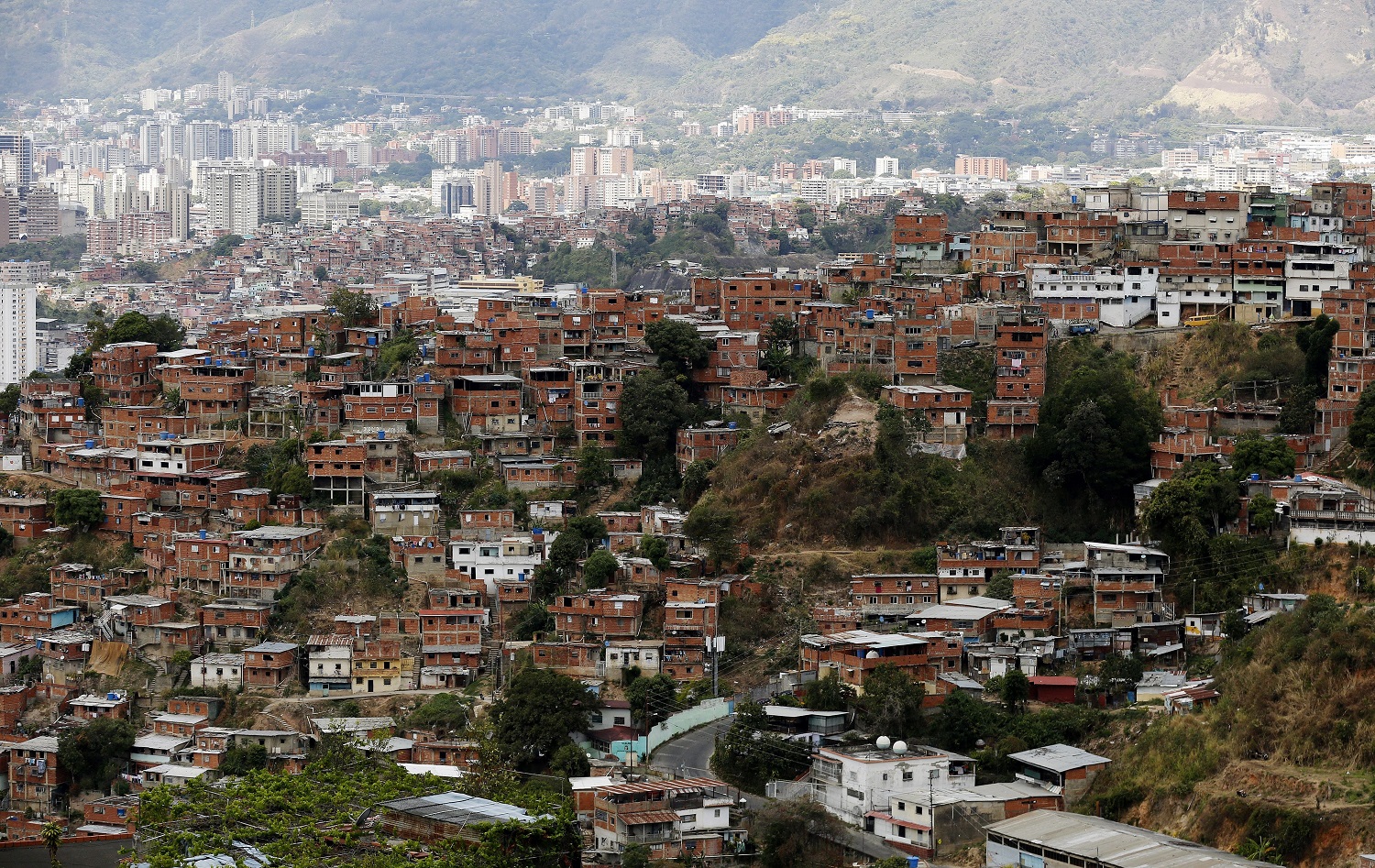 En menos de 24 horas cinco personas fueron asesinadas en Petare