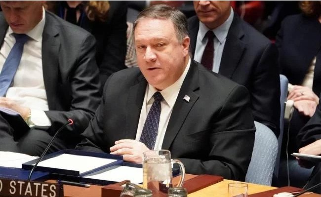 Pompeo pide a todos los países finalizar transacciones financieras con gobierno de Maduro