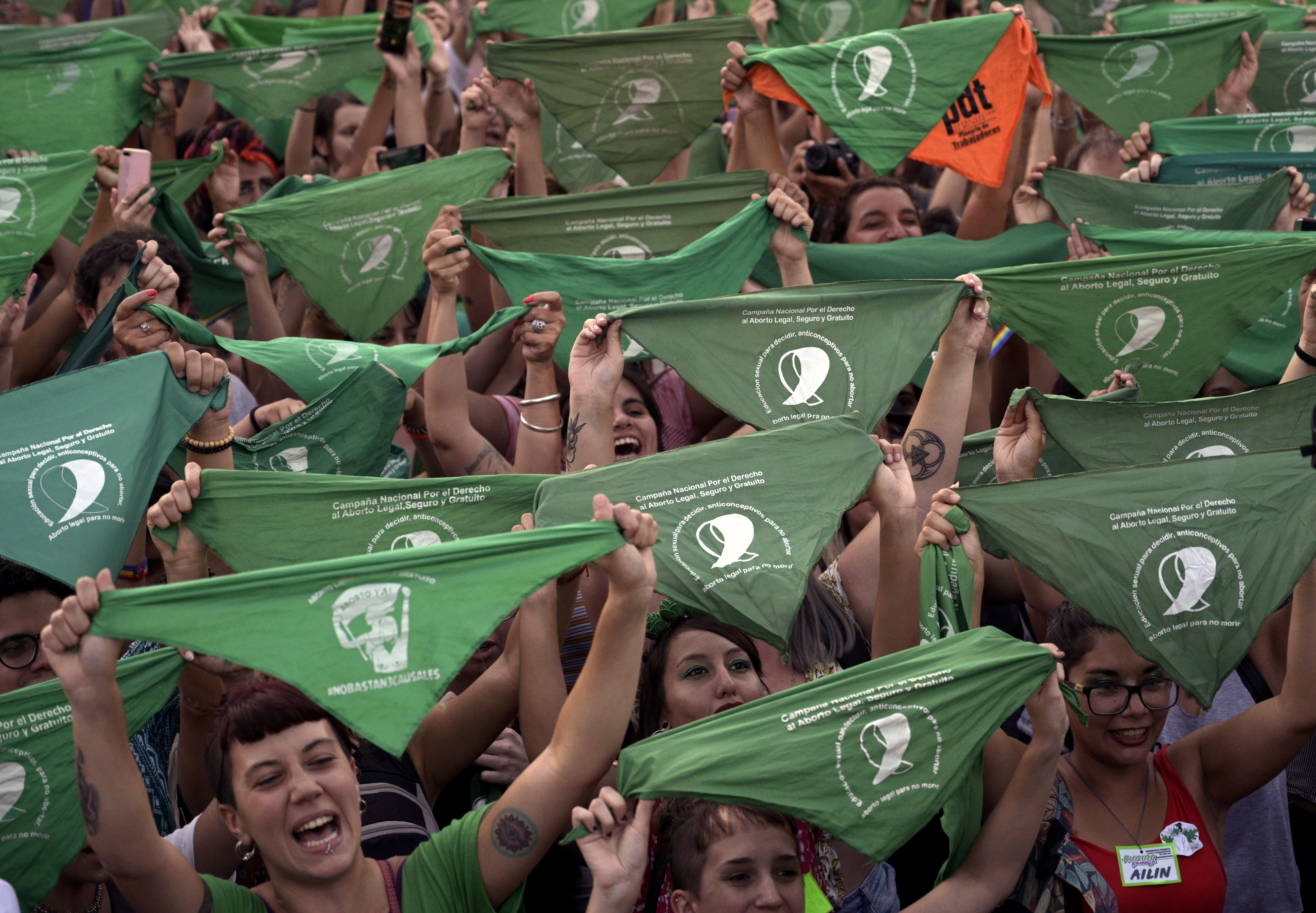 La cesárea a una niña violada reaviva debate sobre el aborto en Argentina