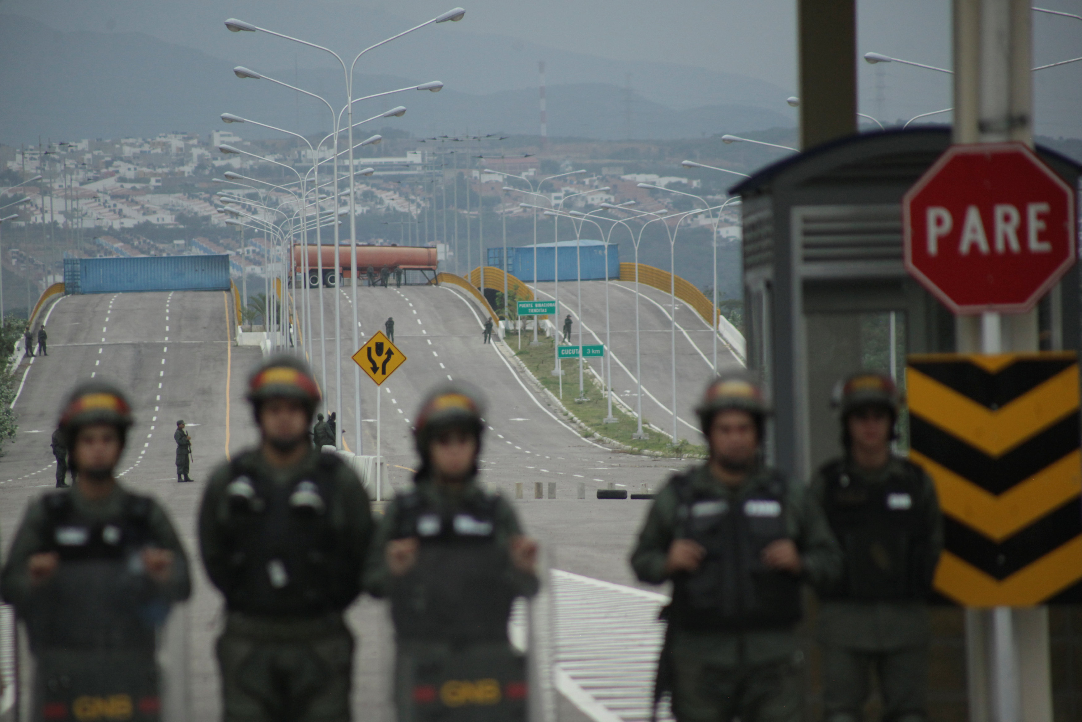 Frente Institucional Militar exhorta a la Fuerza Armada a permitir el ingreso de ayuda humanitaria