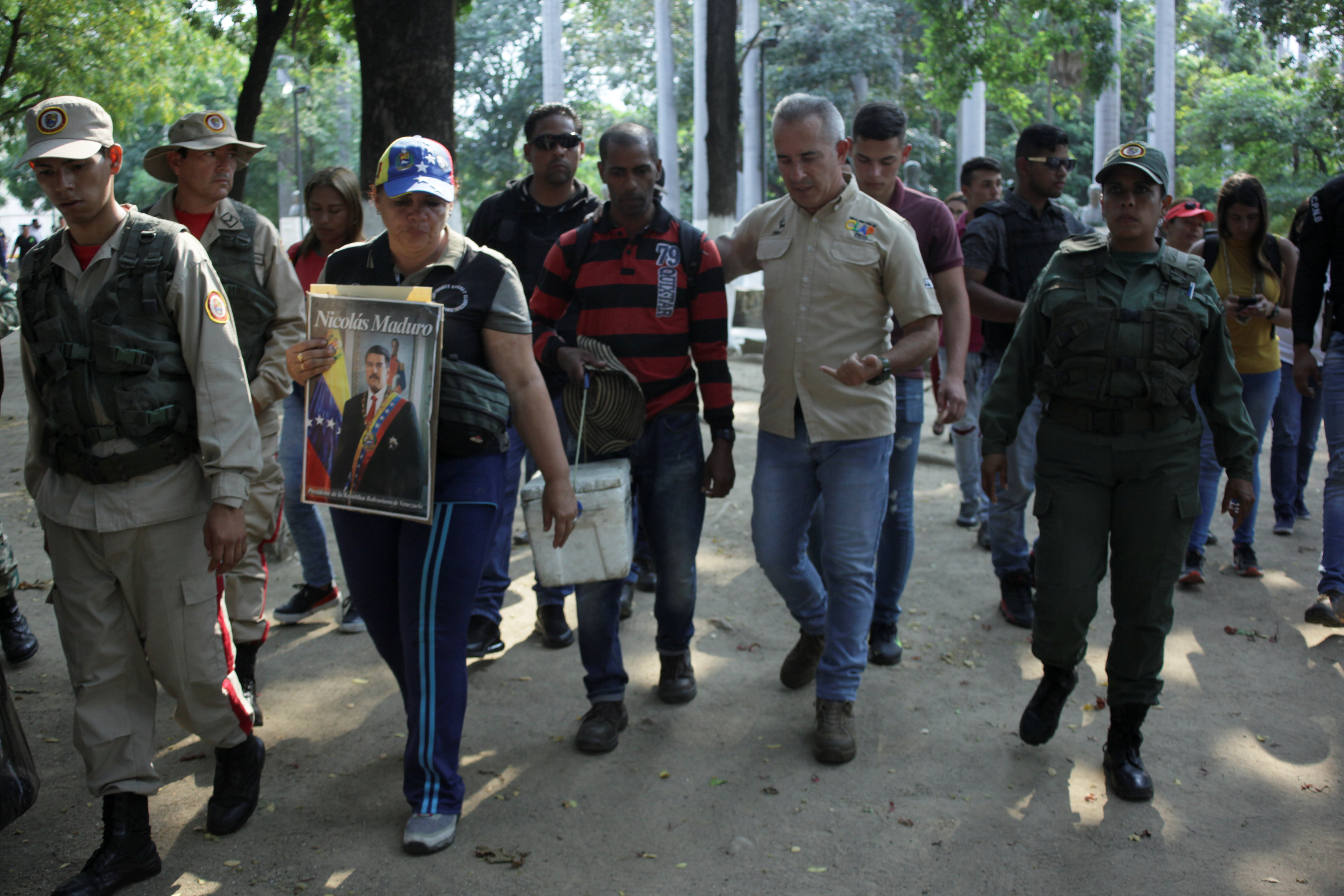 EN FOTOS: Así supervisa el “protector del Clap” a las fuerzas militares en el puente Las Tienditas