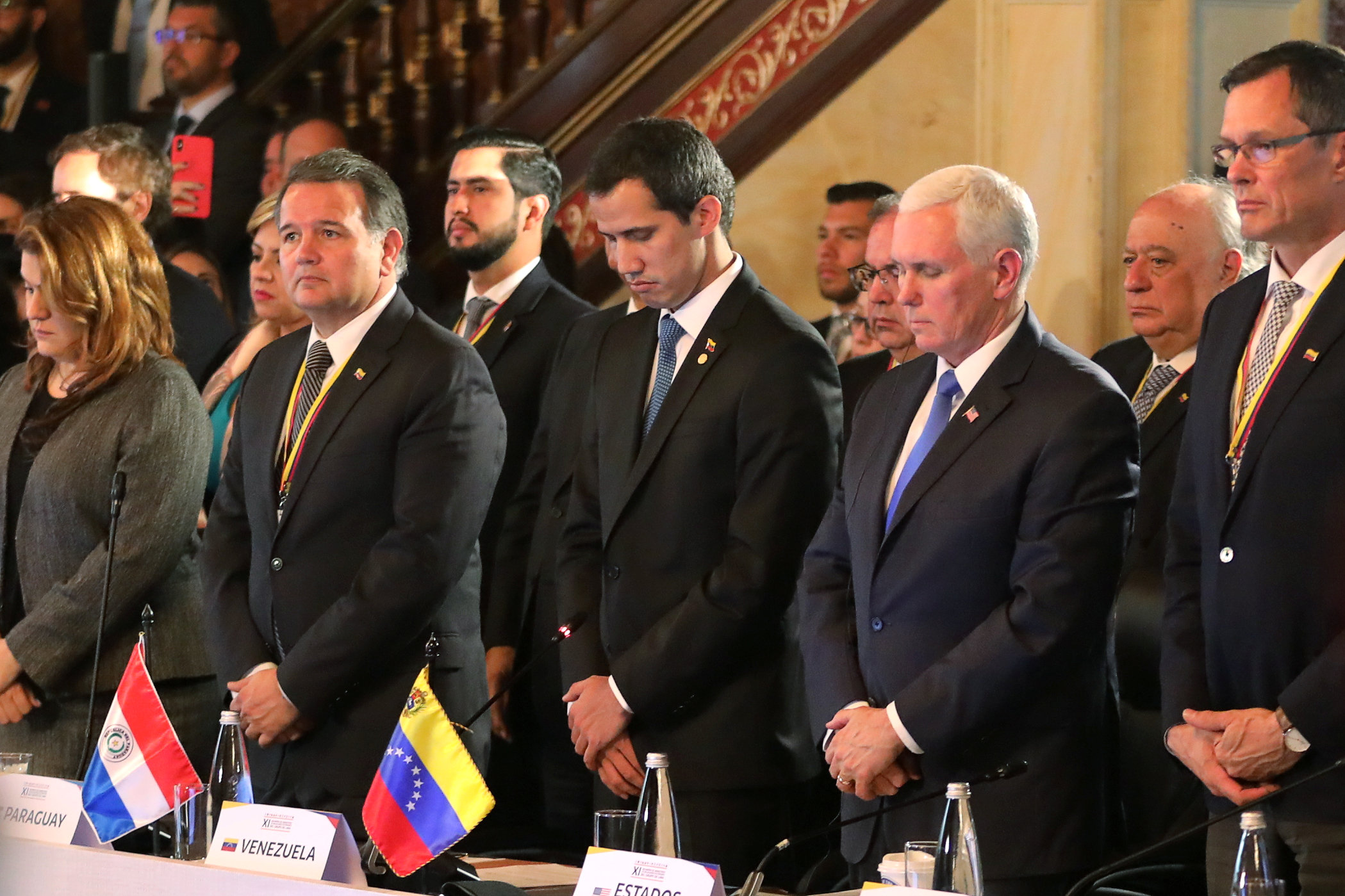 Guaidó pide un minuto de silencio por la masacre en Venezuela del sábado 23 (FOTO)