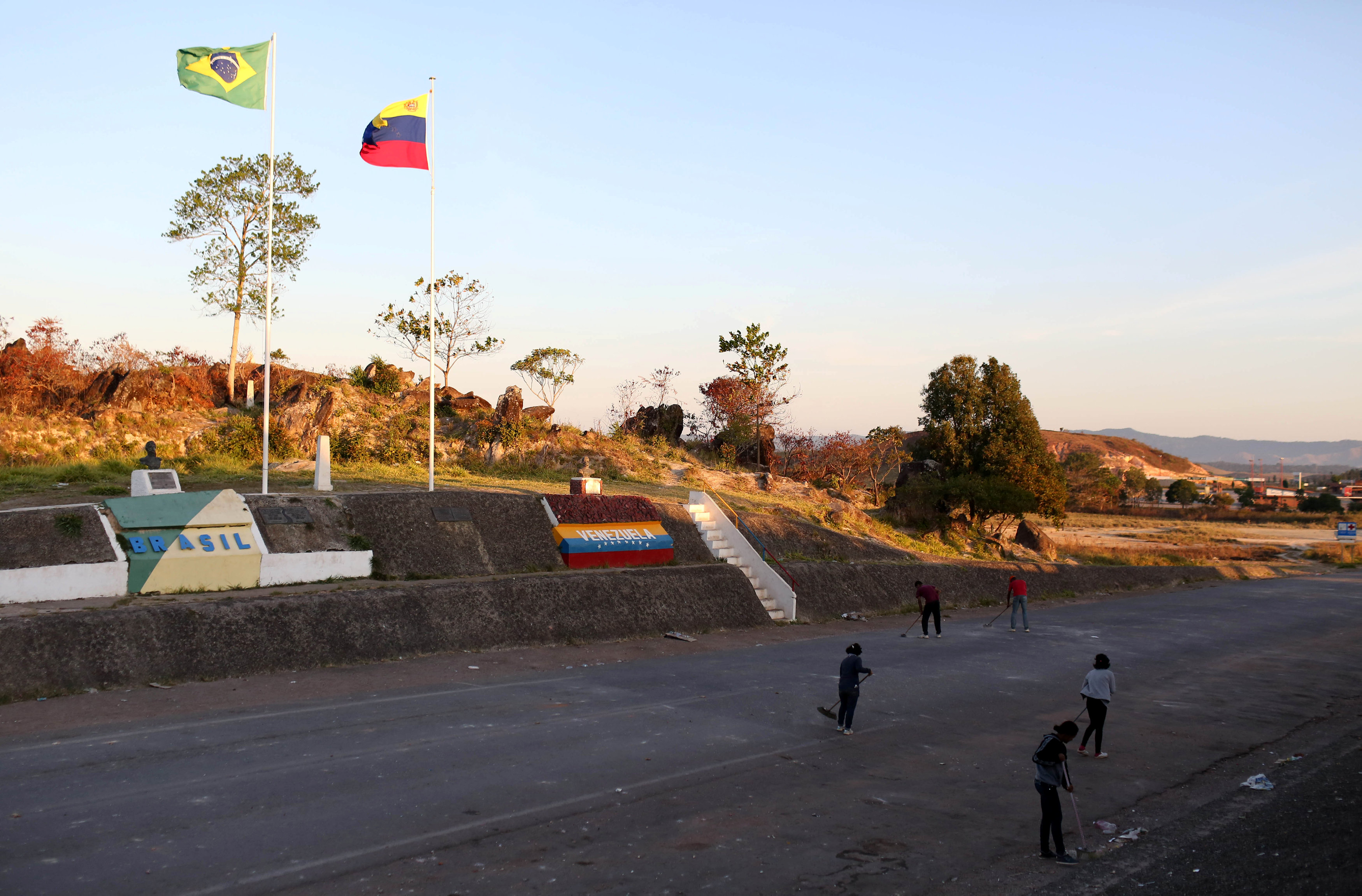 Representantes de Maduro en Brasil tendrán que registrarse como migrantes tras perder su estatus diplomático