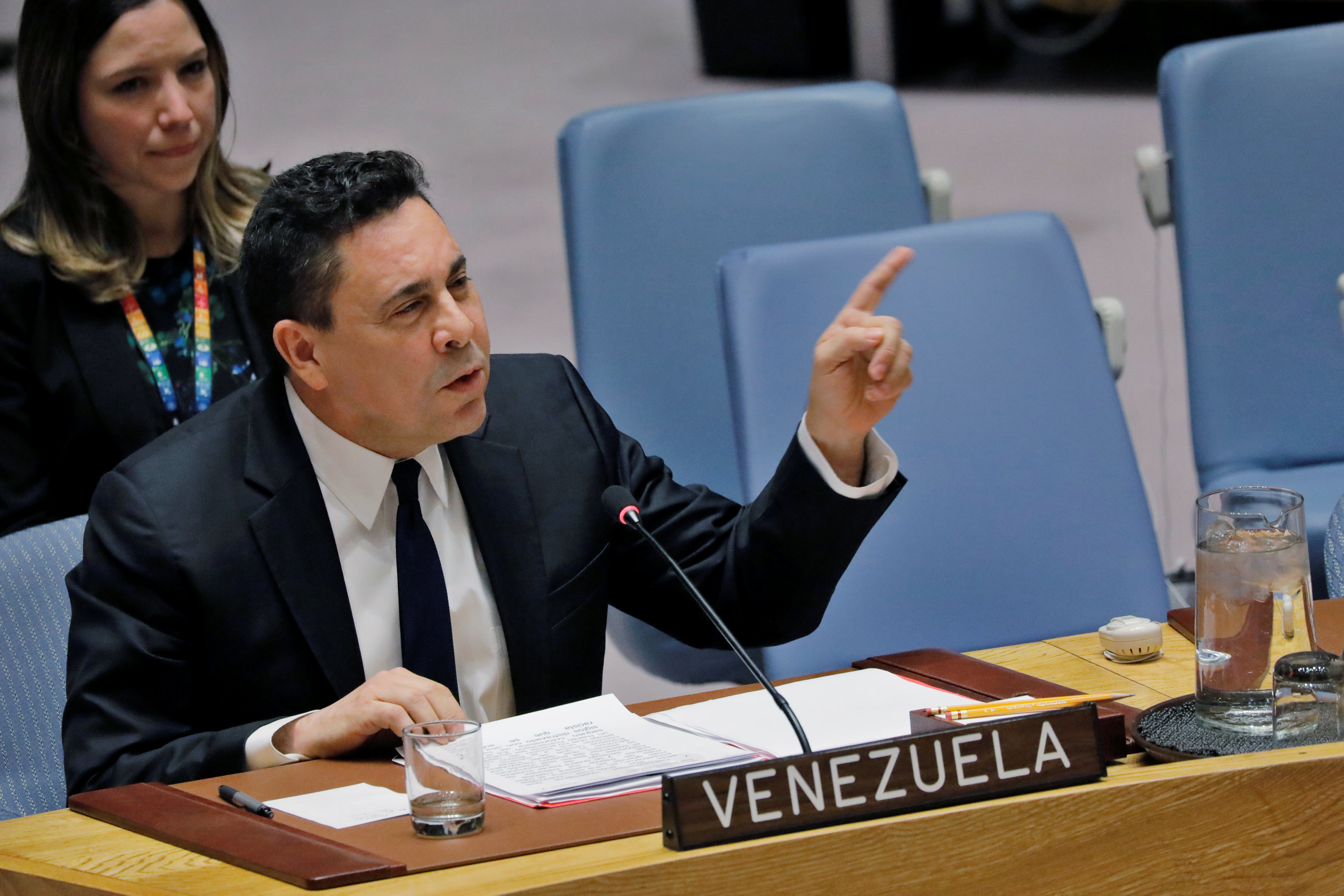 Moncada dice que Colombia “fabrica” un ejército con los soldados que se unieron a Guaidó