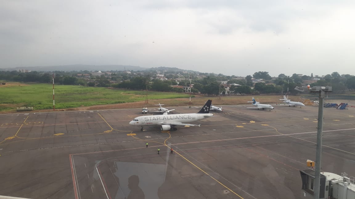 El aeropuerto de Cúcuta está lleno ante la llegada de artistas internacionales (fotos)