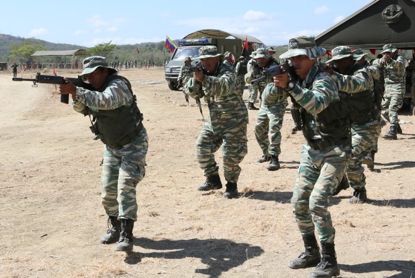 ¡Tiemblen gringos! Así se preparan militares y milicianos para “defender la patria” (Videos+Hora Loca)