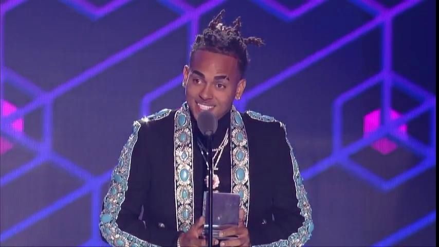 Ozuna dedicó a Venezuela su triunfo en Premios Lo Nuestro