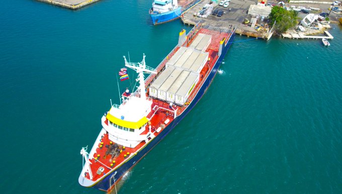 Barco de Puerto Rico parte con ayuda humanitaria para Venezuela (FOTOS)