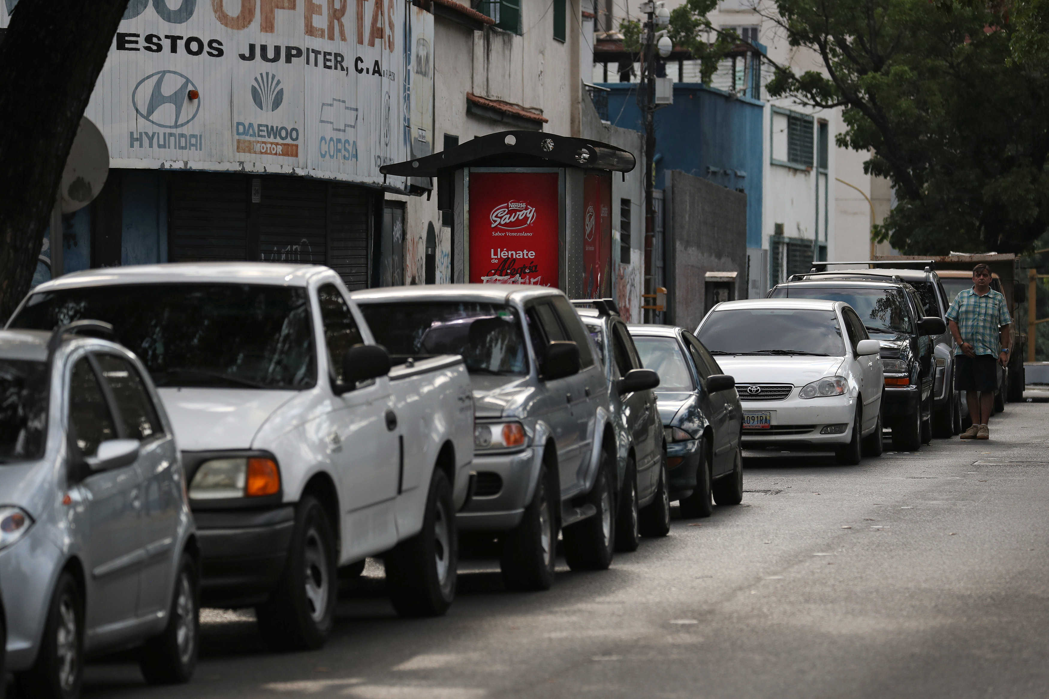 Pdvsa tilda de fake news la escasez de gasolina pero colas en todo el país son la evidencia