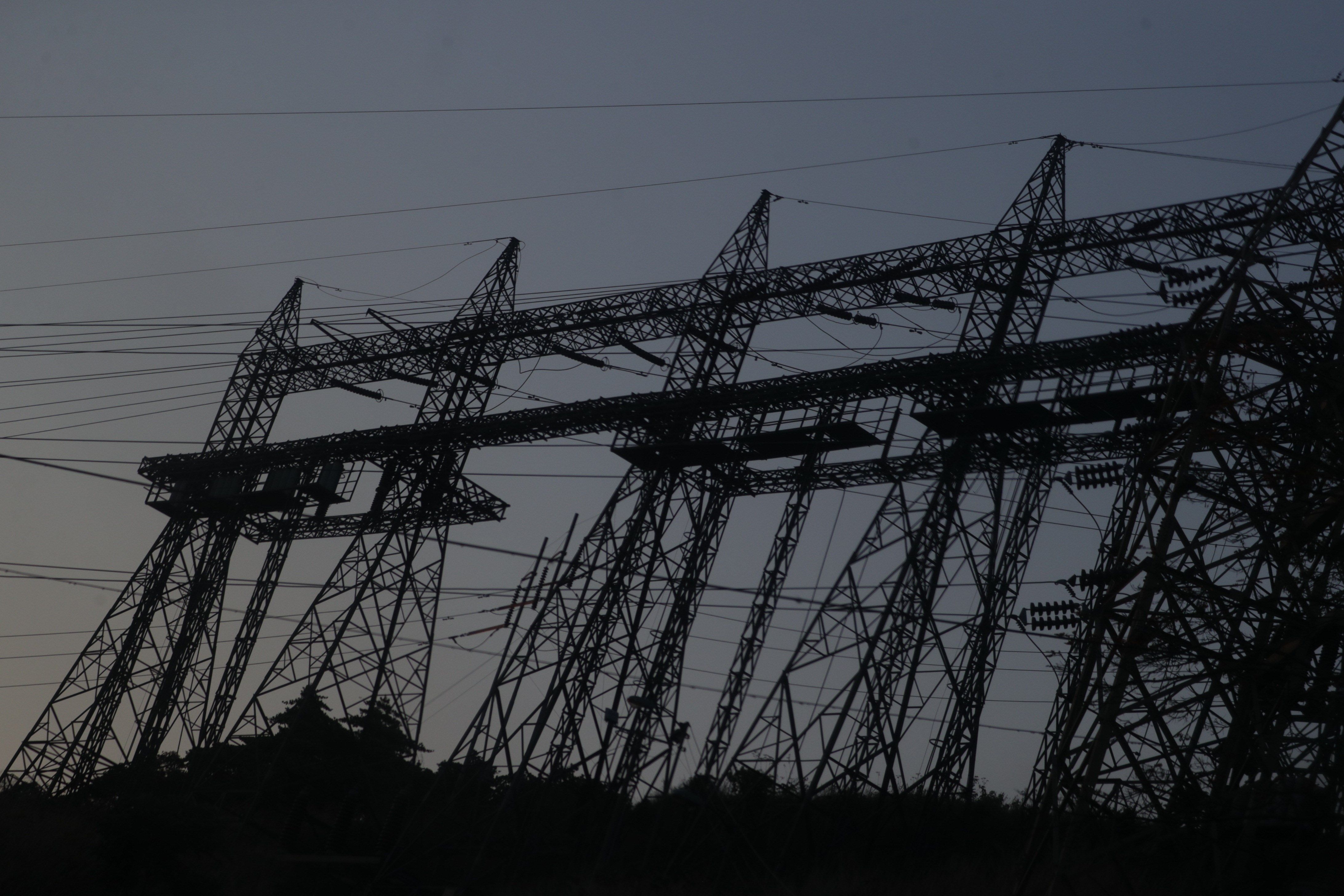 Fuerte bajón eléctrico volvió a palidecer este #3Sep en los hogares de Caracas y Miranda