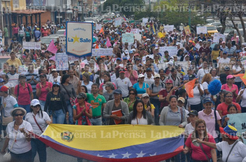 Docentes en Lara cumplen 70 días en la calle