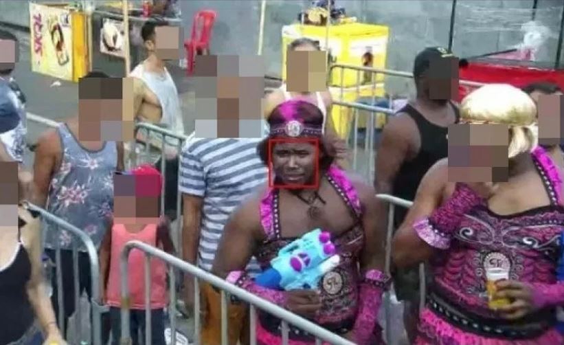 ¡Lo pillaron! Detienen a prófugo disfrazado de drag queen gracias al reconocimiento facial