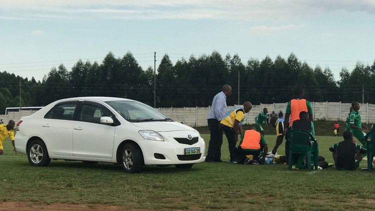 Advirtió que podía morir si seguía jugando al fútbol y falleció al día siguiente en pleno partido