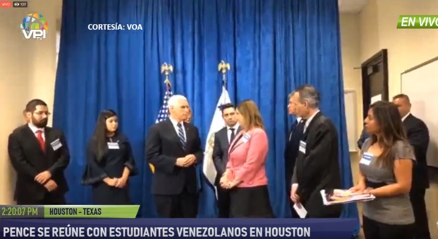 Pence con estudiantes venezolanos: Seguiremos con ustedes hasta que se vaya Maduro