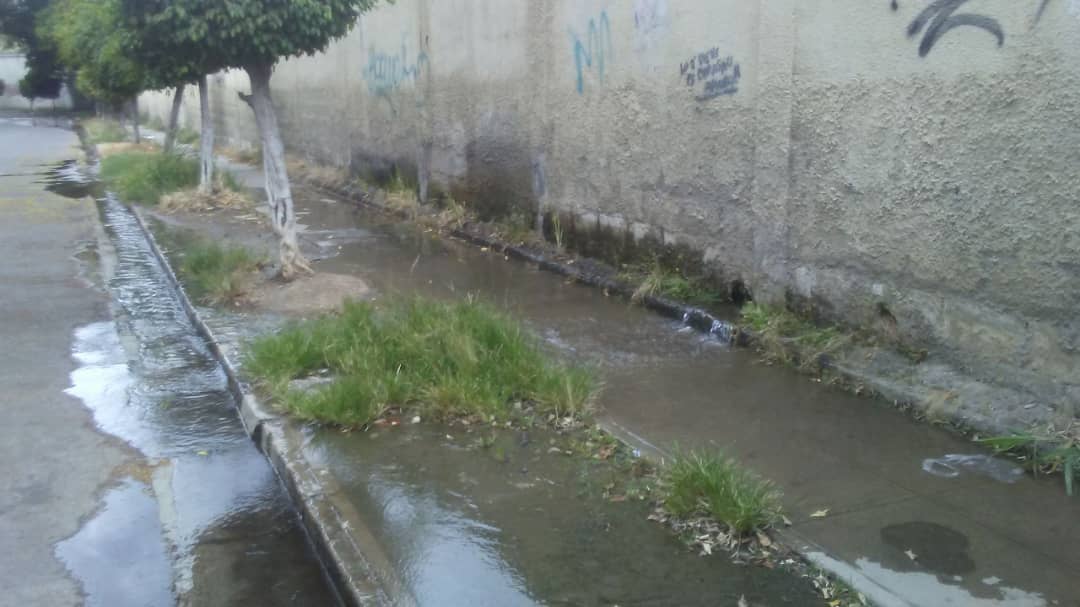 ¡Insólito! En Montalbán hay un gran bote de agua, mientras que en zonas cercanas no llega una gota (Fotos)