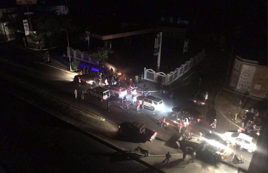 Colectivos arremeten contra la comunidad de Torres de Saladillo en Maracaibo