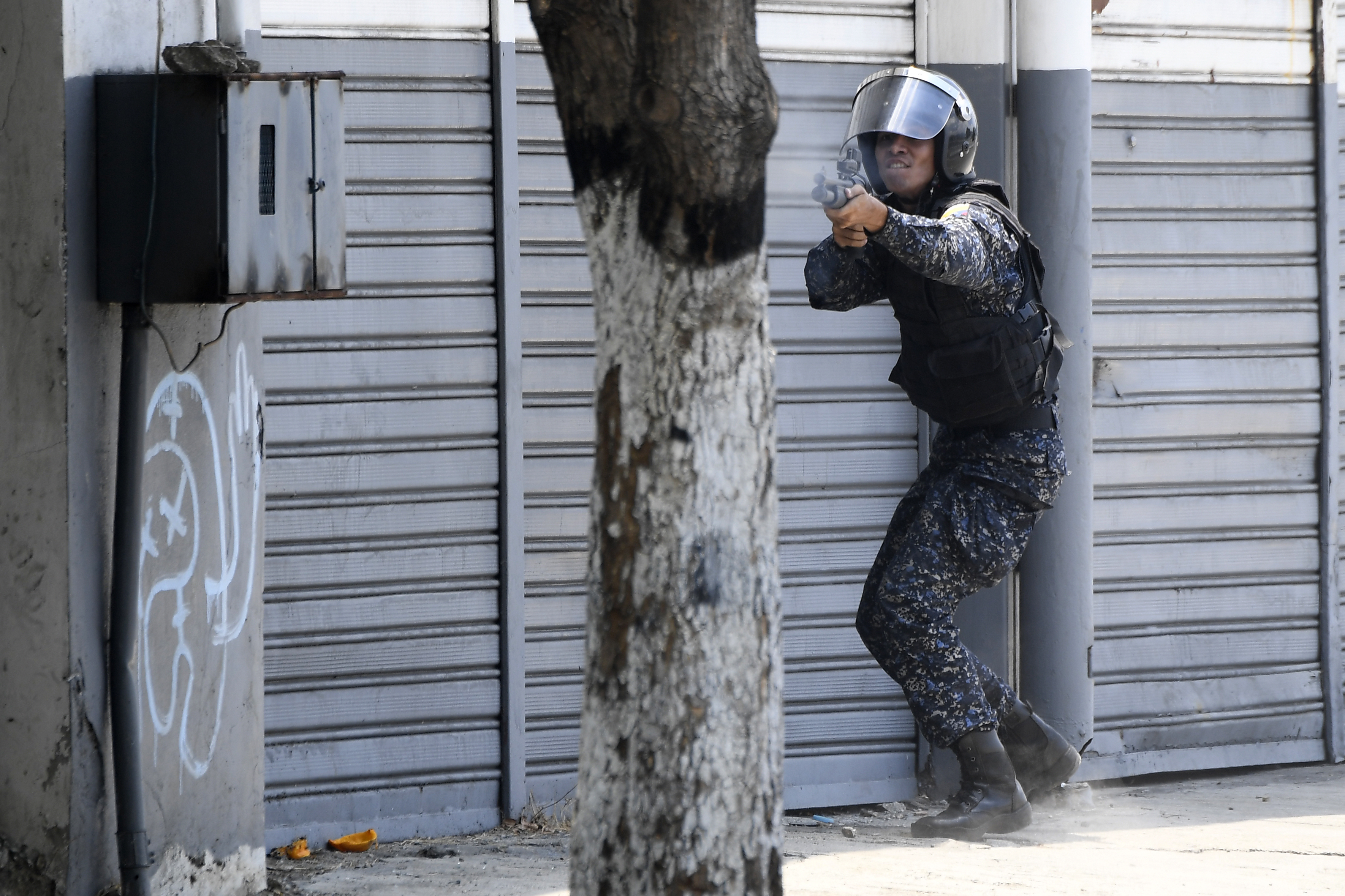 Tesoro de EEUU sanciona a militares venezolanos señalados de ser responsables de torturas