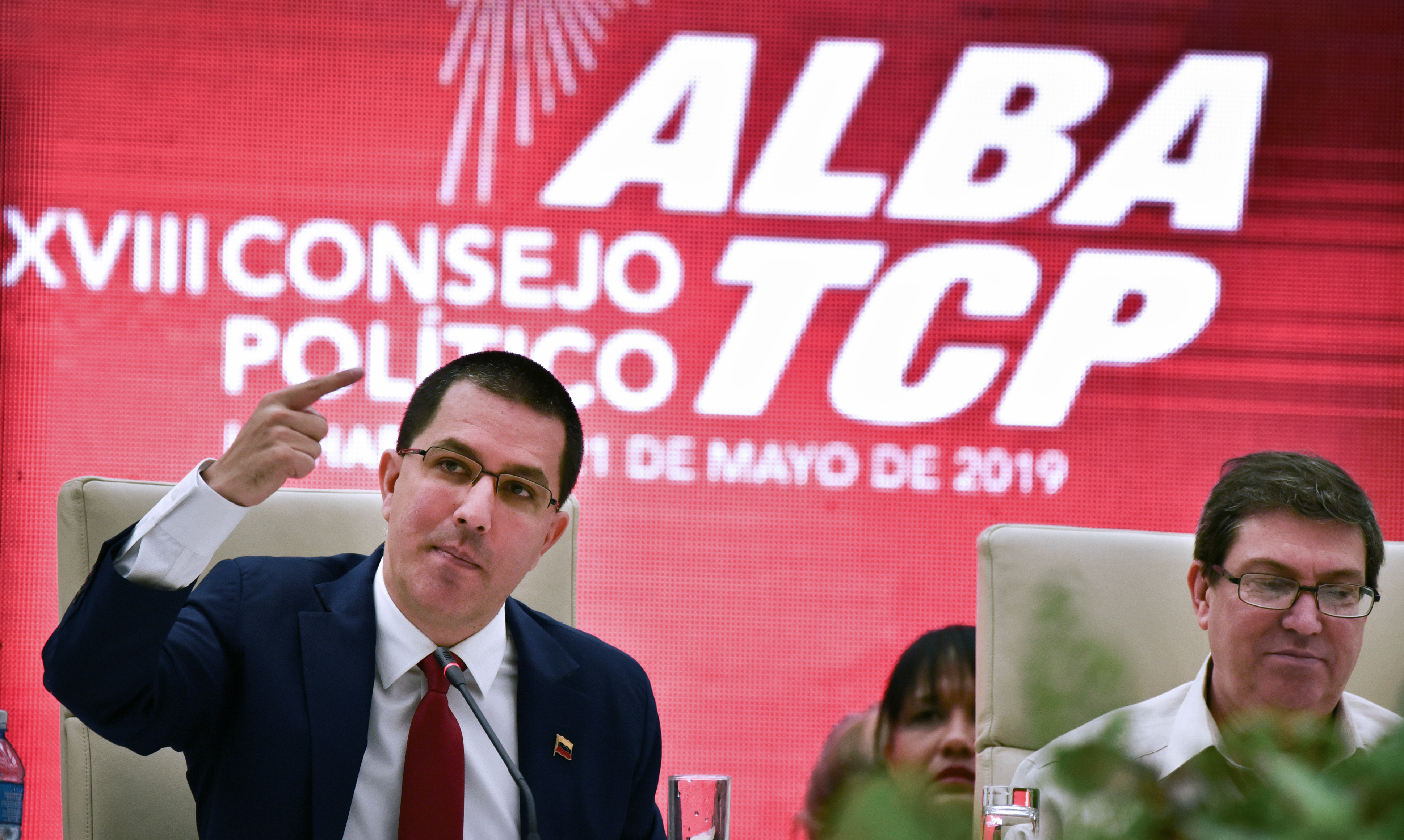 Un Arreaza descarado, dice desde Cuba que en Venezuela todo está en “calma”